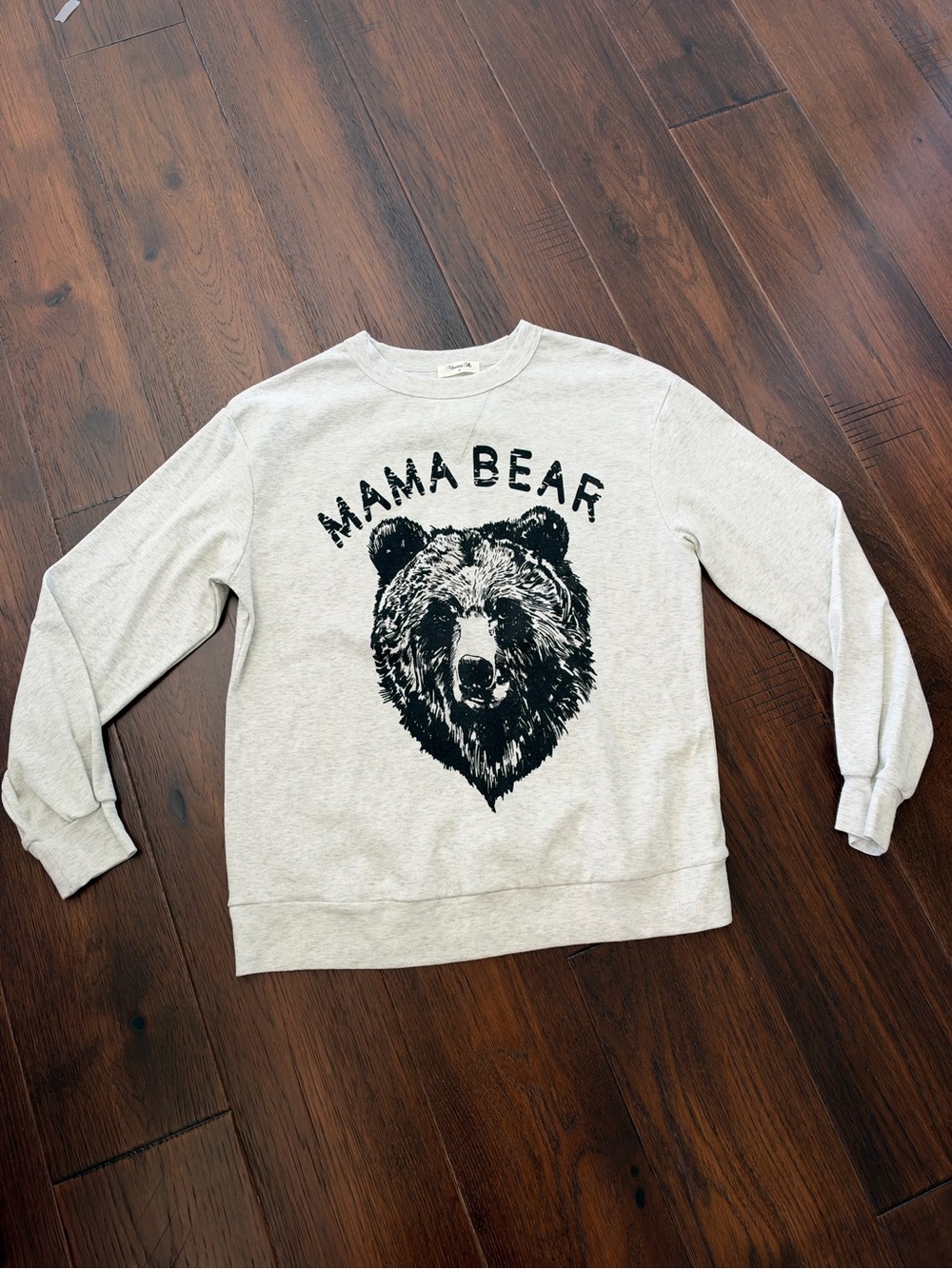 Mama Bear Graphic Sweatshirt in Gray Like New